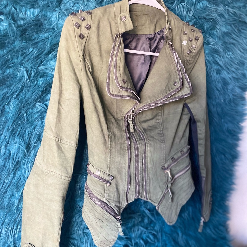 Jacket - Picture 2 of 3